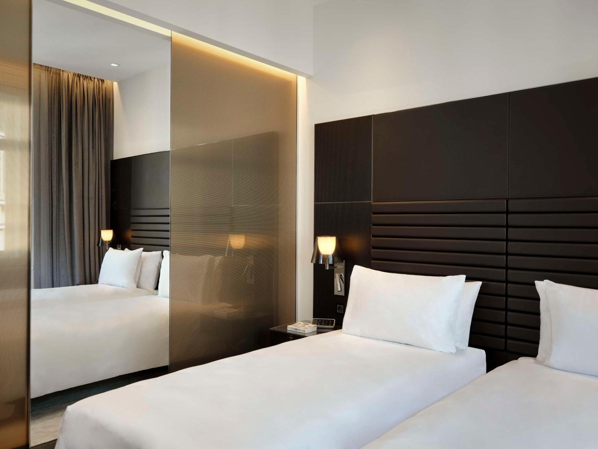 Art'Otel Zagreb, Powered By Radisson Hotels Εξωτερικό φωτογραφία A room at the hotel