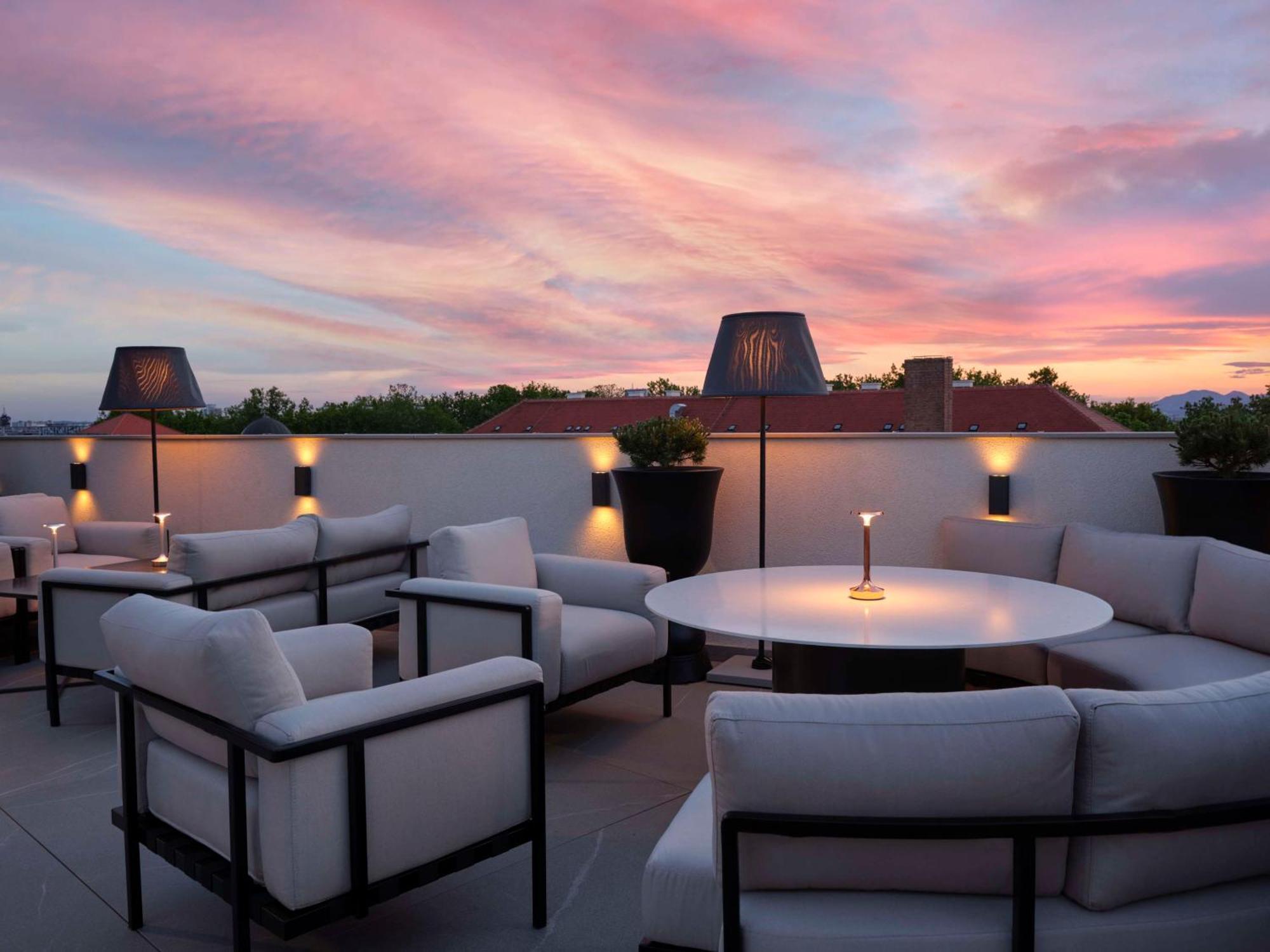 Art'Otel Zagreb, Powered By Radisson Hotels Εξωτερικό φωτογραφία Rooftop at the Hotel